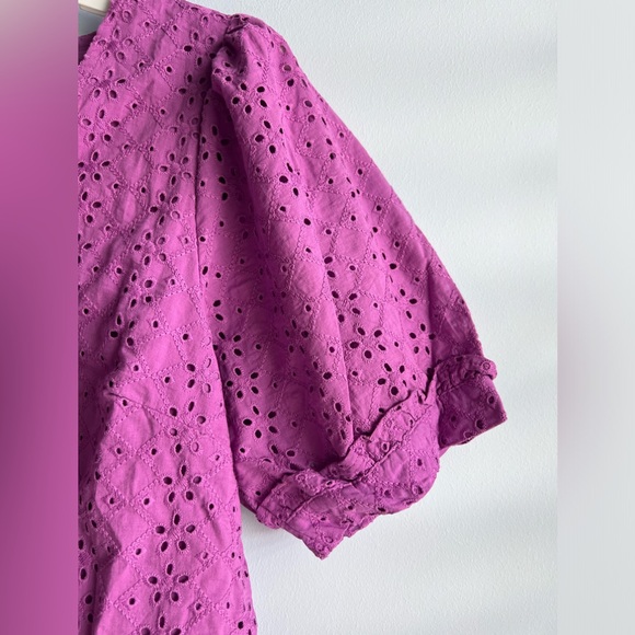 Draper James Women's V-Neck Puff Short Sleeve Top - Picture 6 of 7